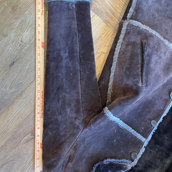 Sold : Ladies Suede full length Duster coat W/fur lining (size M) - Picture 8 of 11